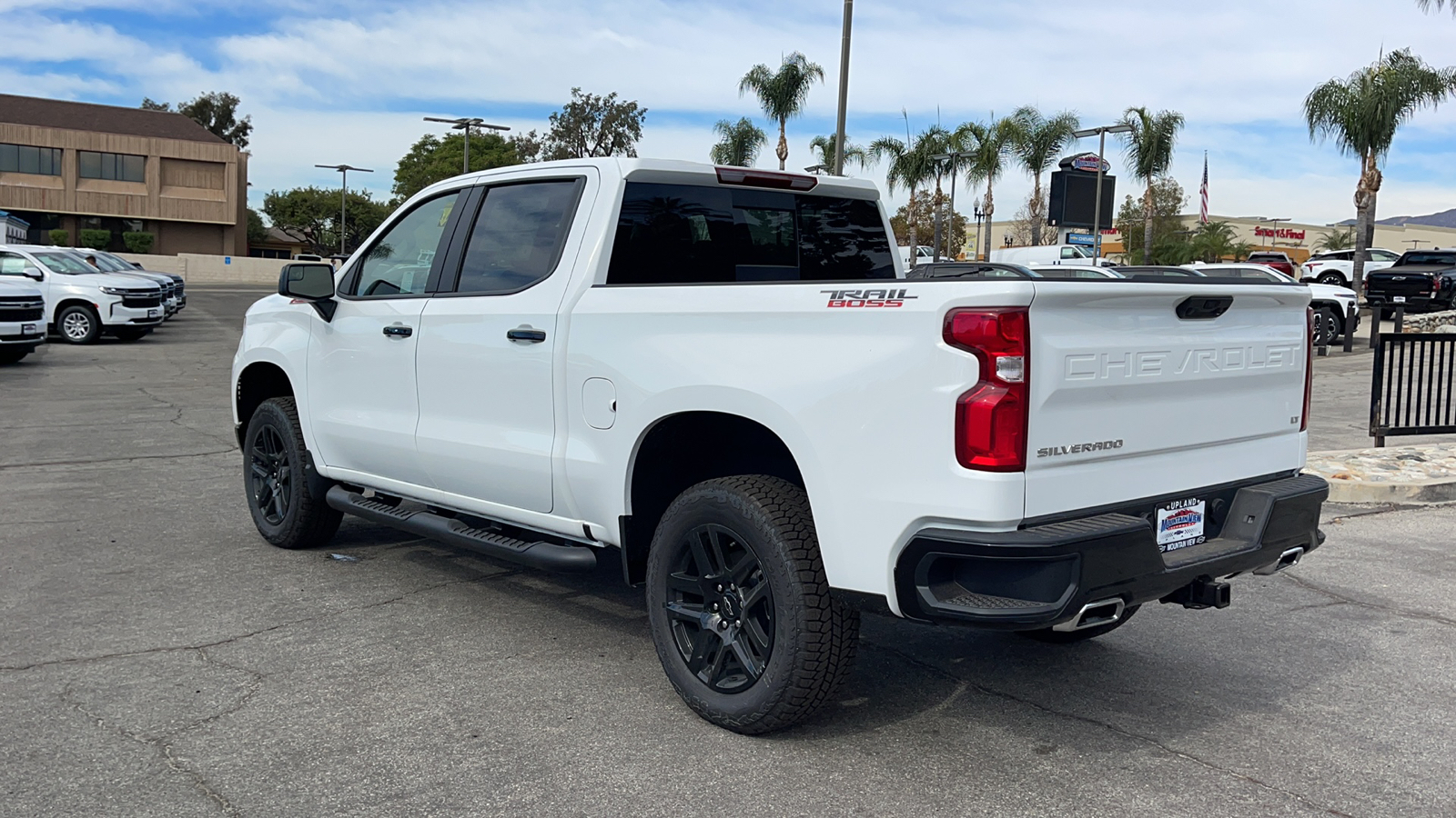 2025 Chevrolet Silverado 1500 LT Trail Boss 5