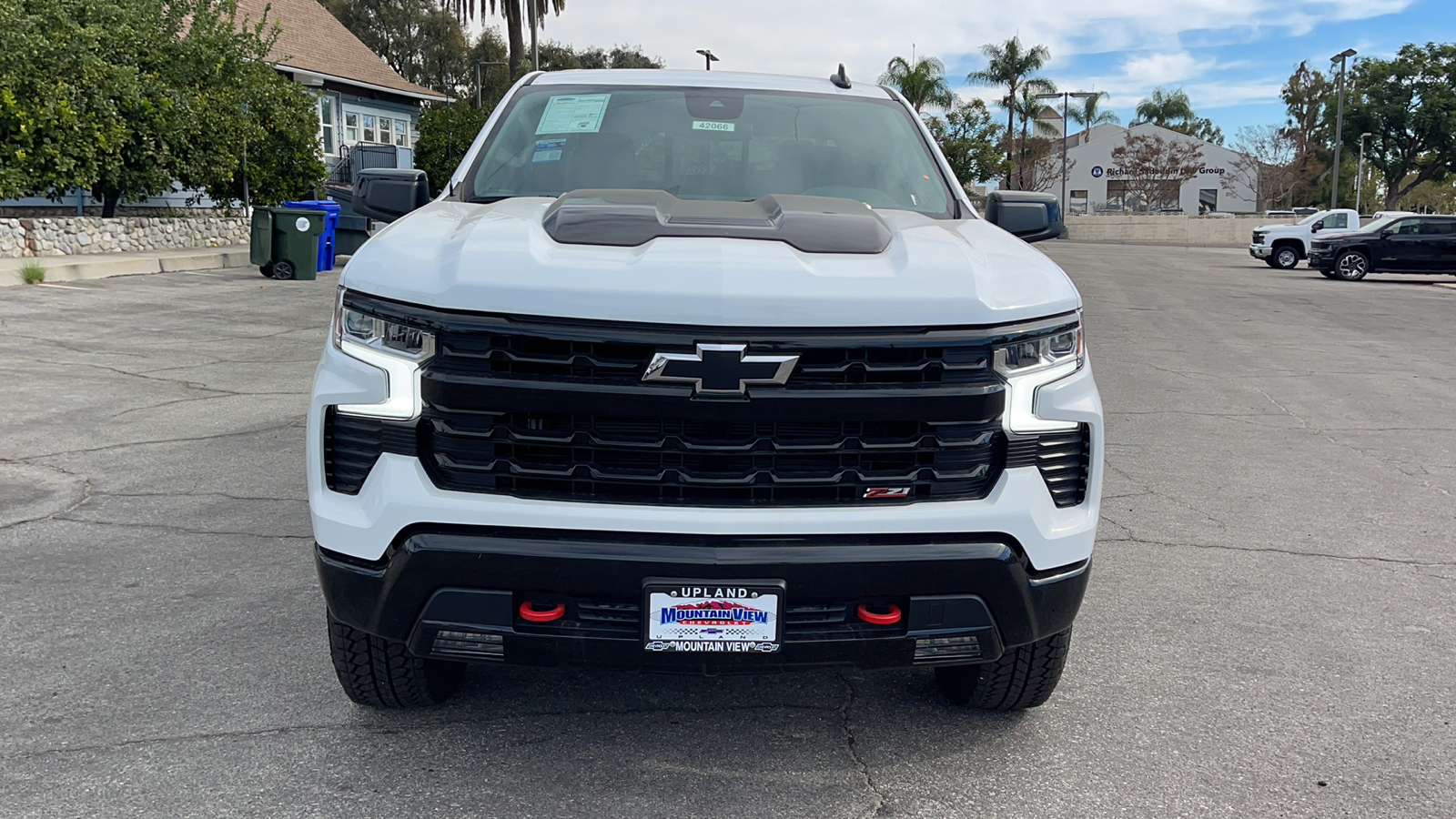 2025 Chevrolet Silverado 1500 LT Trail Boss 8