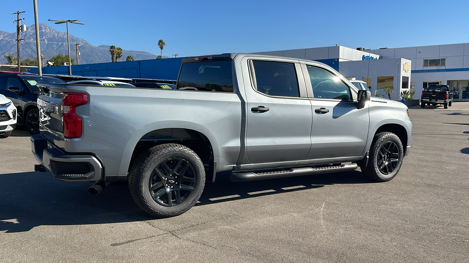 2025 Chevrolet Silverado 1500 Custom 3