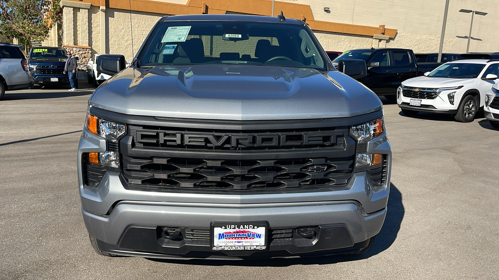 2025 Chevrolet Silverado 1500 Custom 8