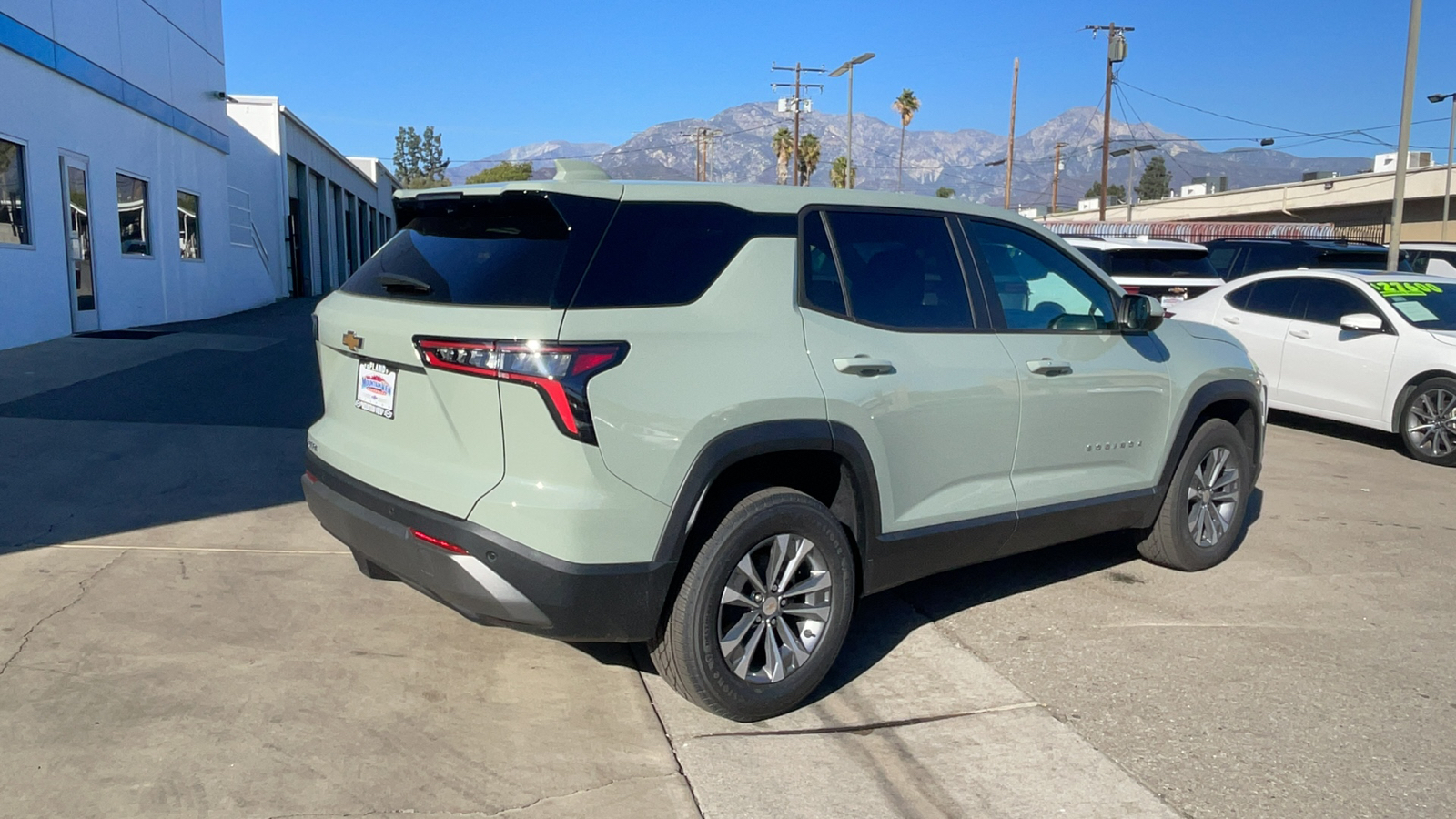 2025 Chevrolet Equinox FWD LT 3