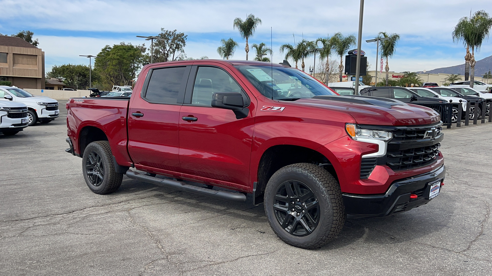 2025 Chevrolet Silverado 1500 LT Trail Boss 1