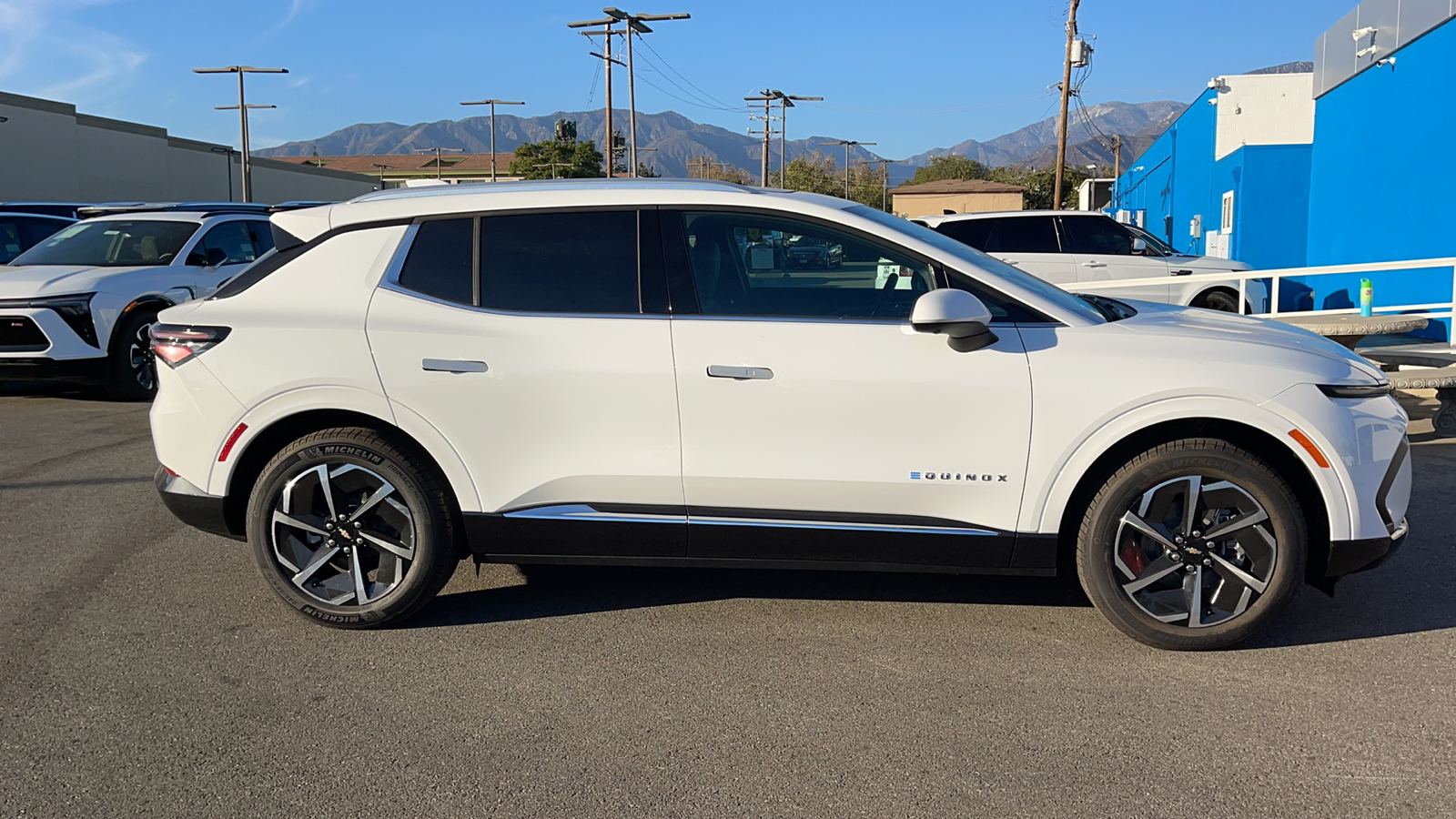 2025 Chevrolet Equinox EV LT 2