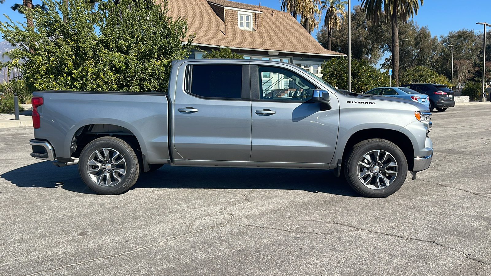 2025 Chevrolet Silverado 1500 LT 2