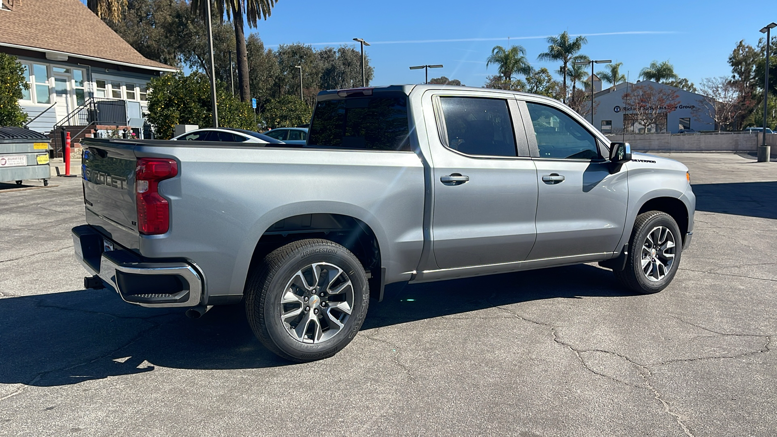 2025 Chevrolet Silverado 1500 LT 3