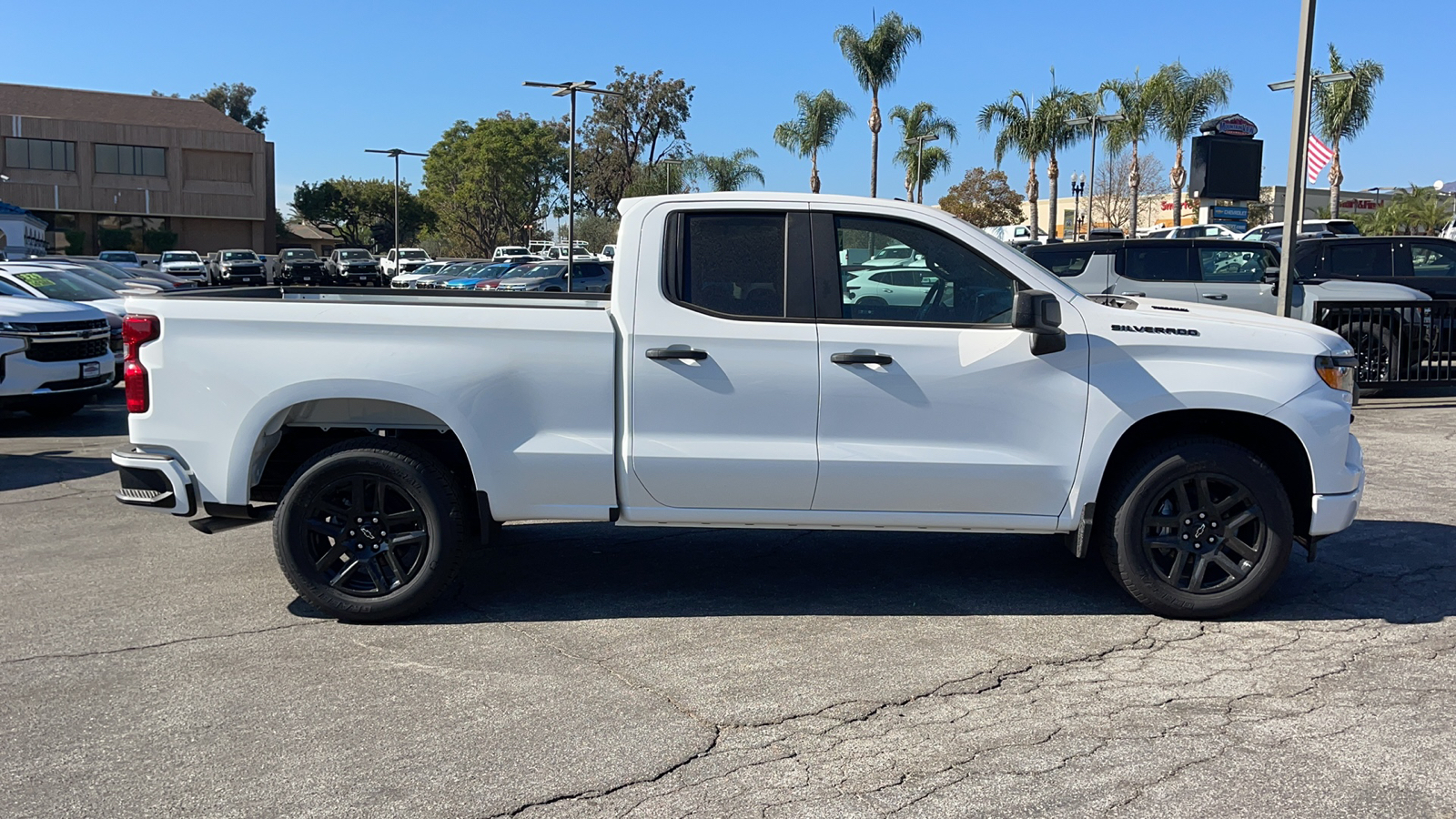 2025 Chevrolet Silverado 1500 Custom 2