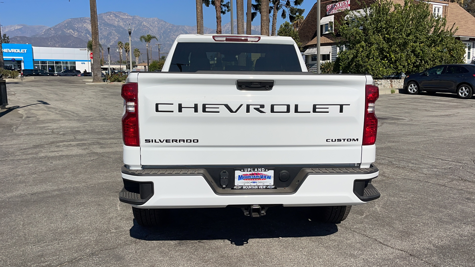 2025 Chevrolet Silverado 1500 Custom 4