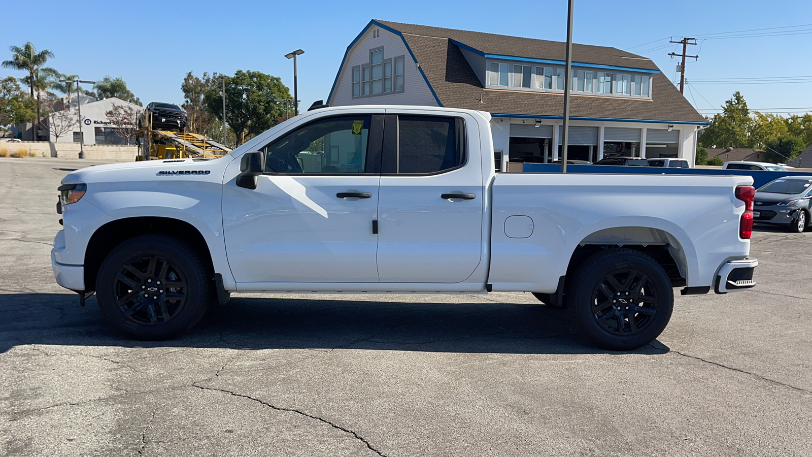 2025 Chevrolet Silverado 1500 Custom 6