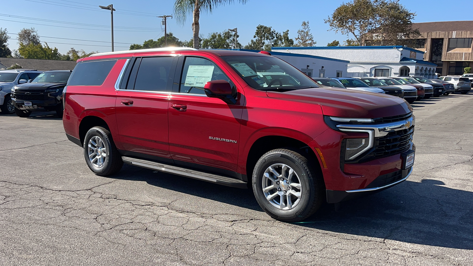 2025 Chevrolet Suburban LS 1