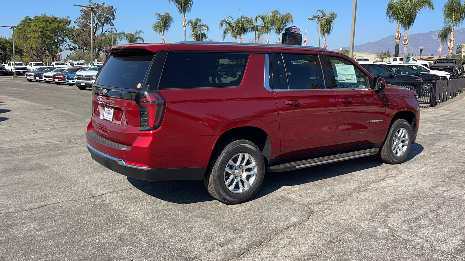 2025 Chevrolet Suburban LS 3