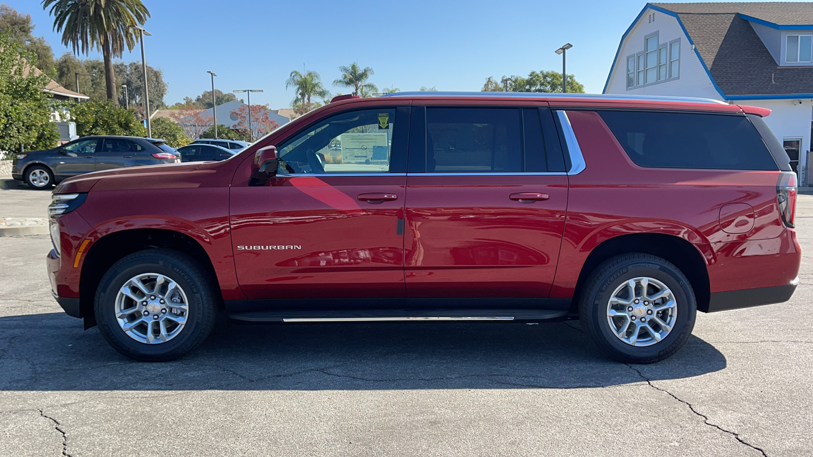 2025 Chevrolet Suburban LS 6