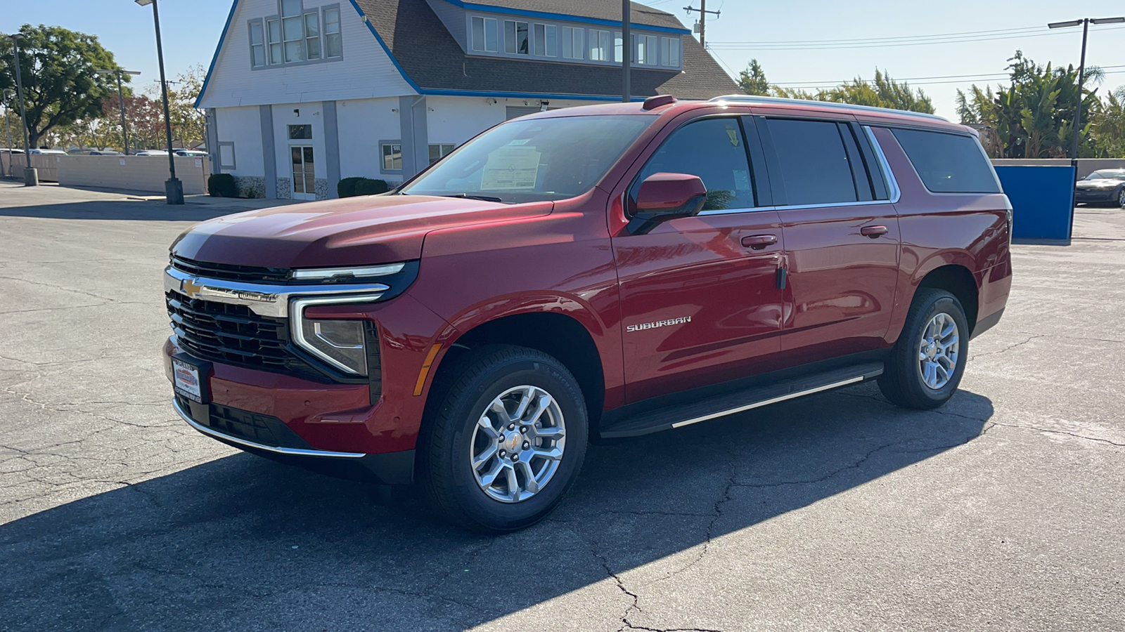 2025 Chevrolet Suburban LS 7