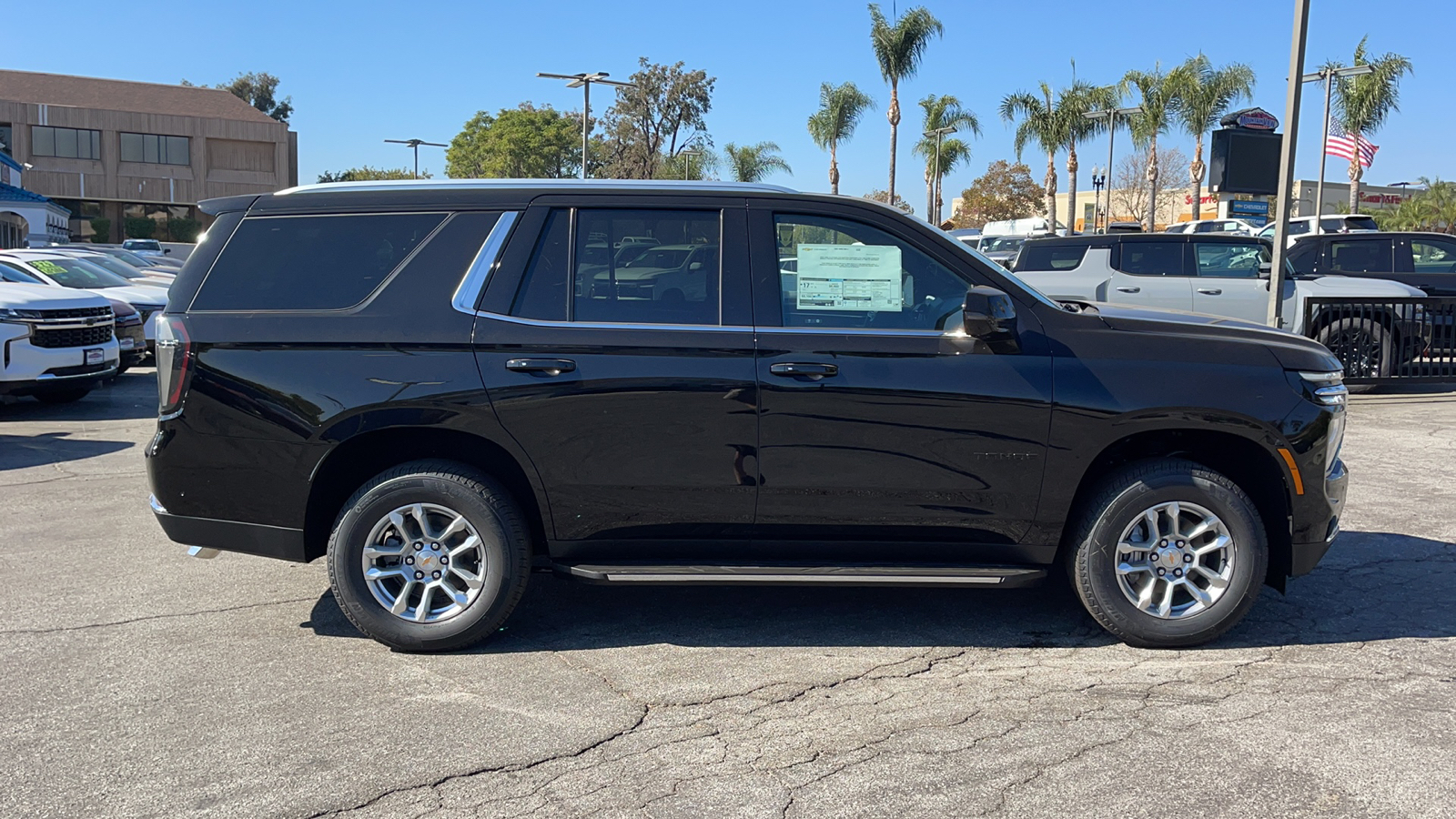 2025 Chevrolet Tahoe LT 2