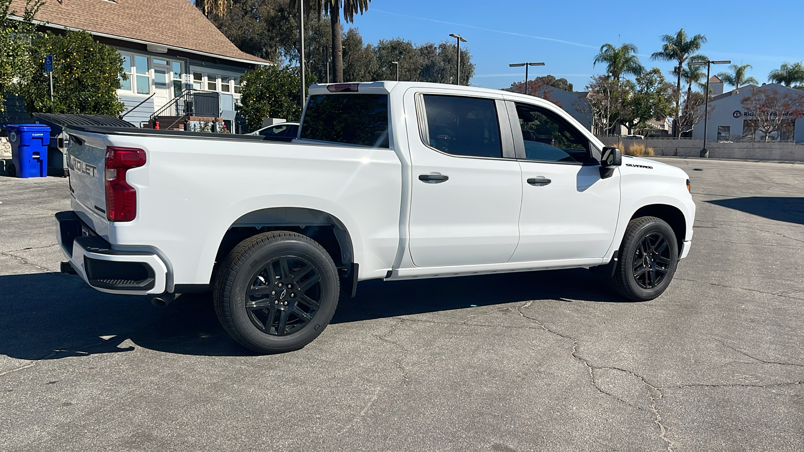 2025 Chevrolet Silverado 1500 Custom 3