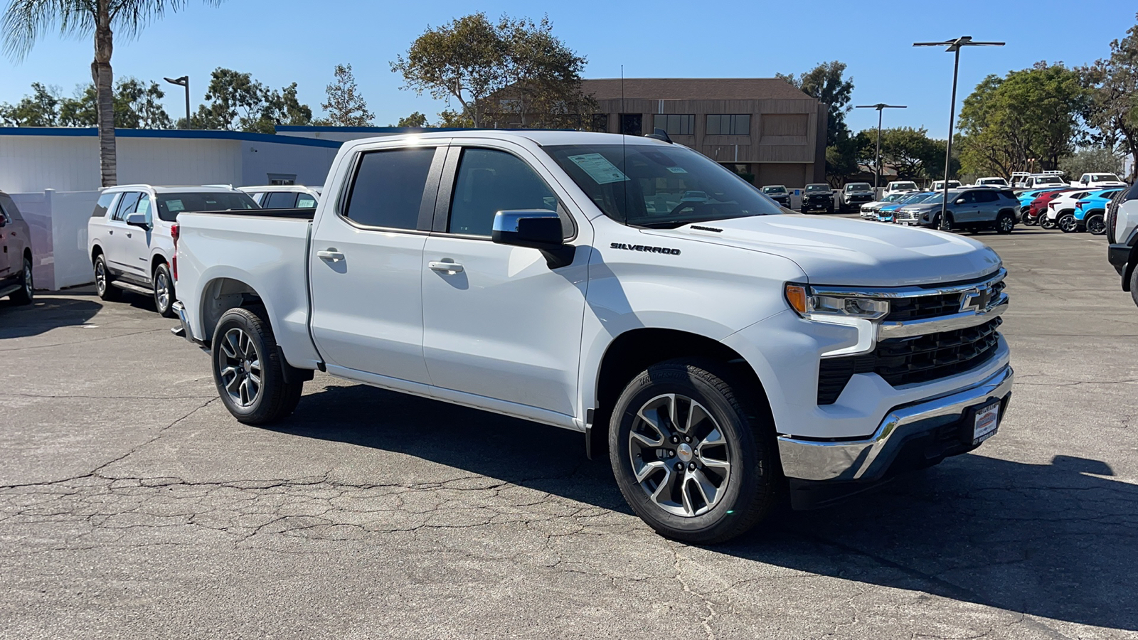 2025 Chevrolet Silverado 1500 LT 1