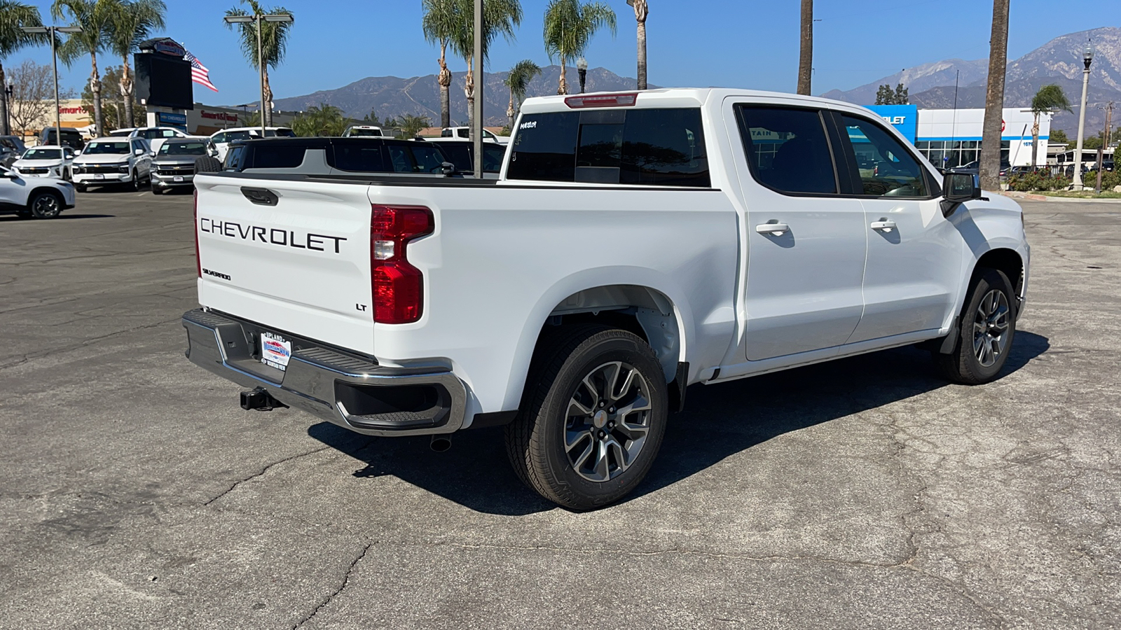 2025 Chevrolet Silverado 1500 LT 3