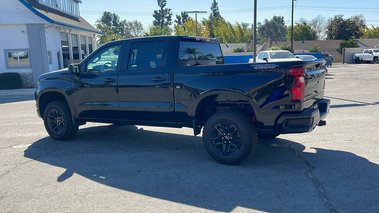 2025 Chevrolet Silverado 1500 Custom Trail Boss 5