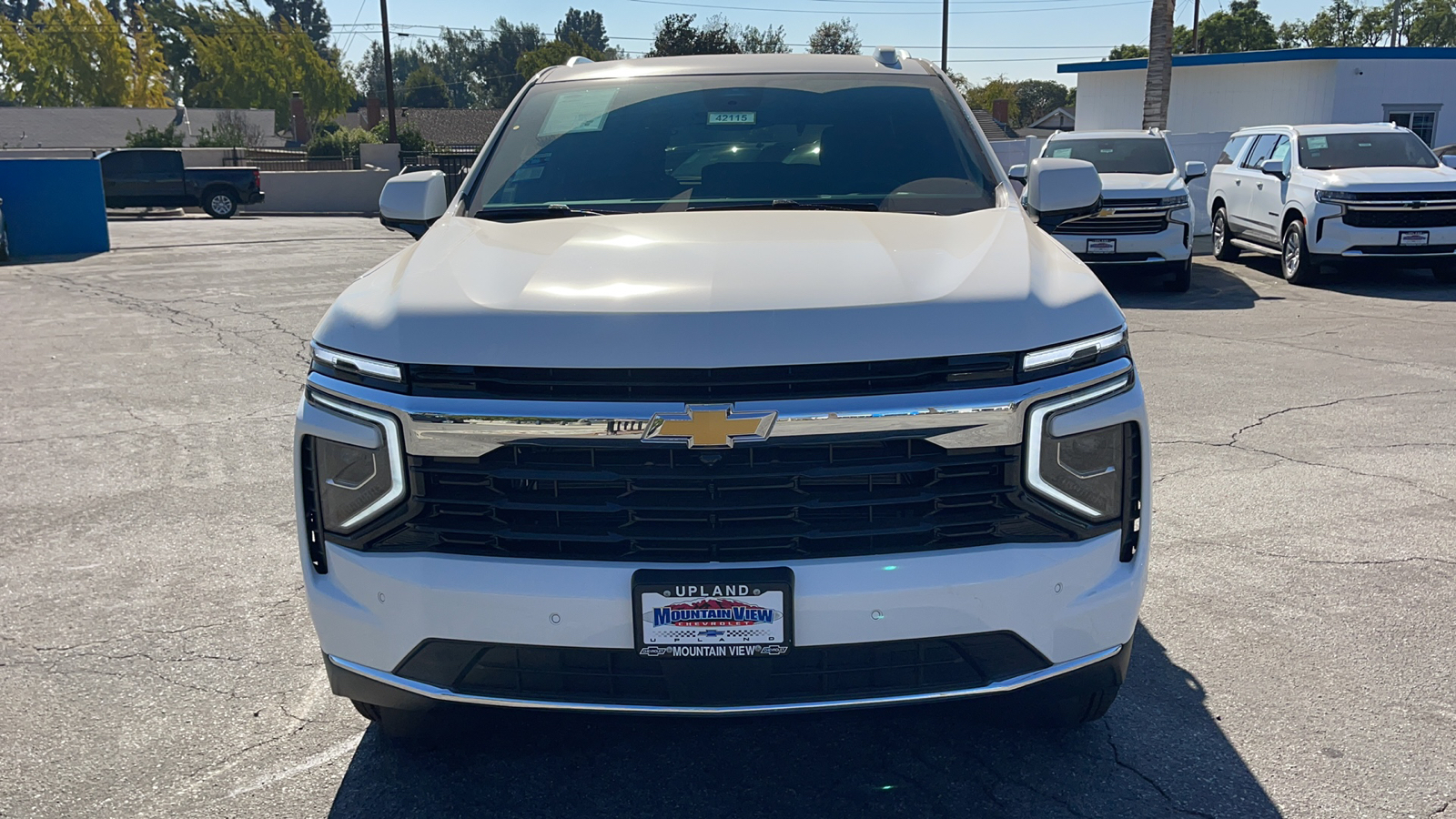 2025 Chevrolet Tahoe LS 8