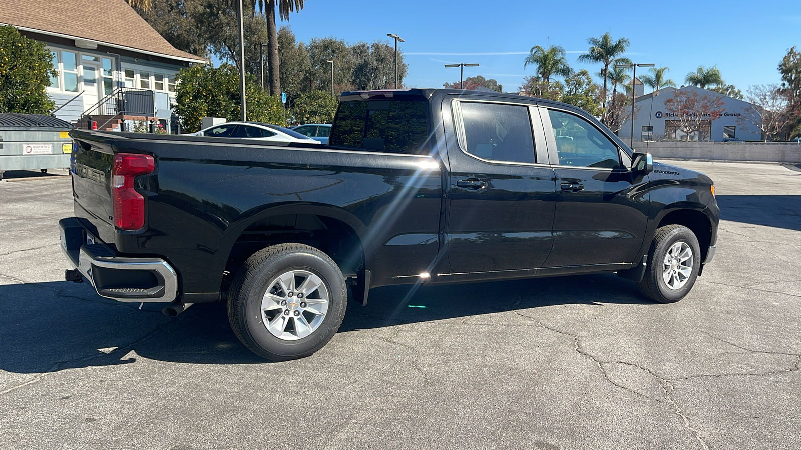 2025 Chevrolet Silverado 1500 LT 3