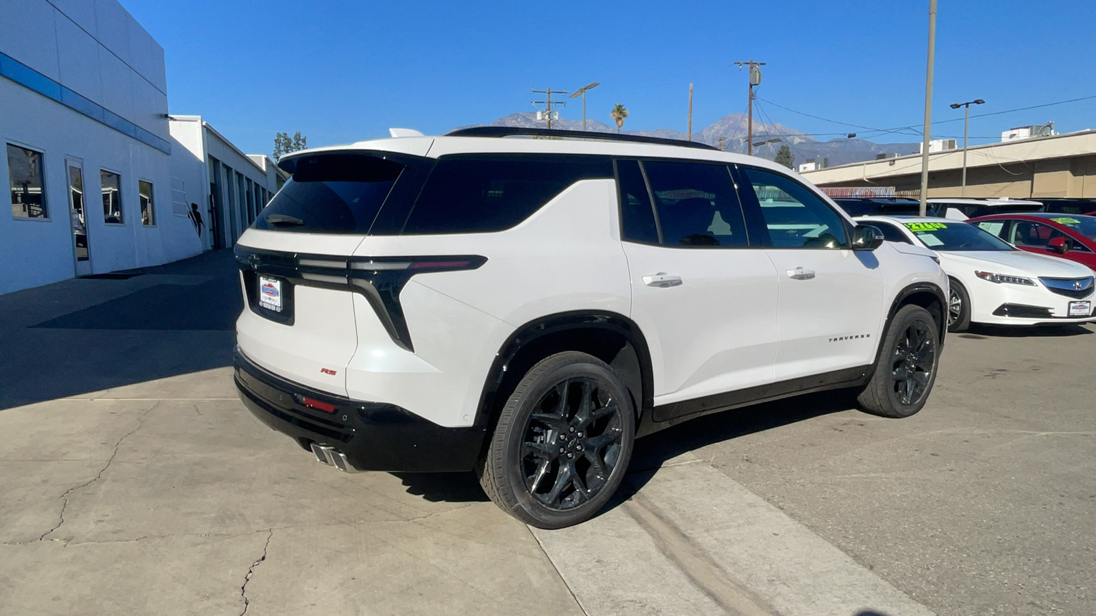 2025 Chevrolet Traverse FWD RS 3