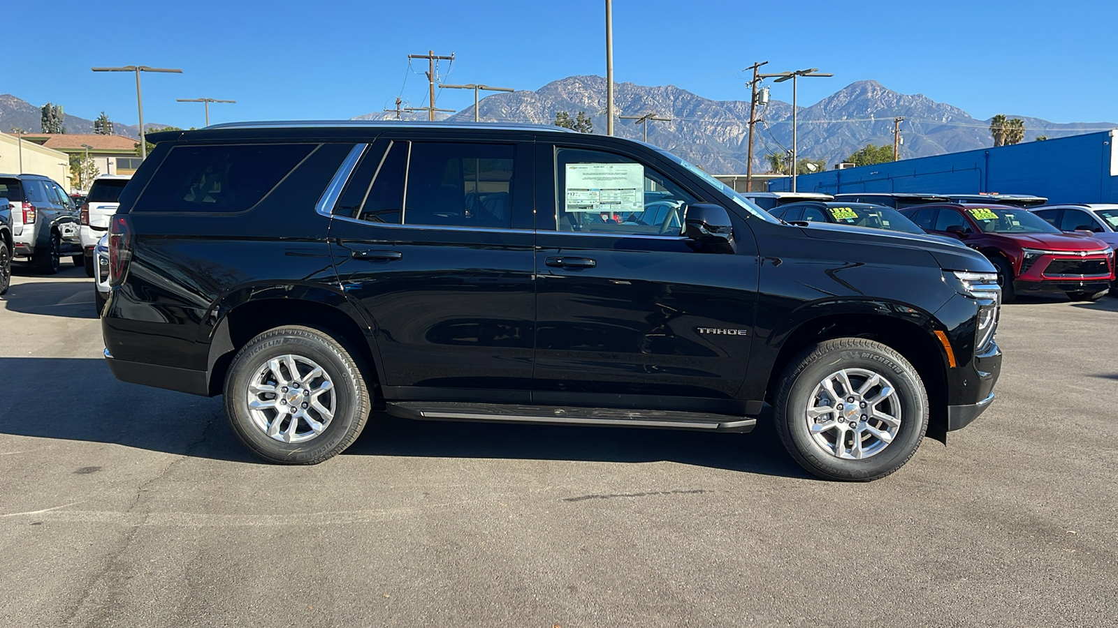 2025 Chevrolet Tahoe LS 2