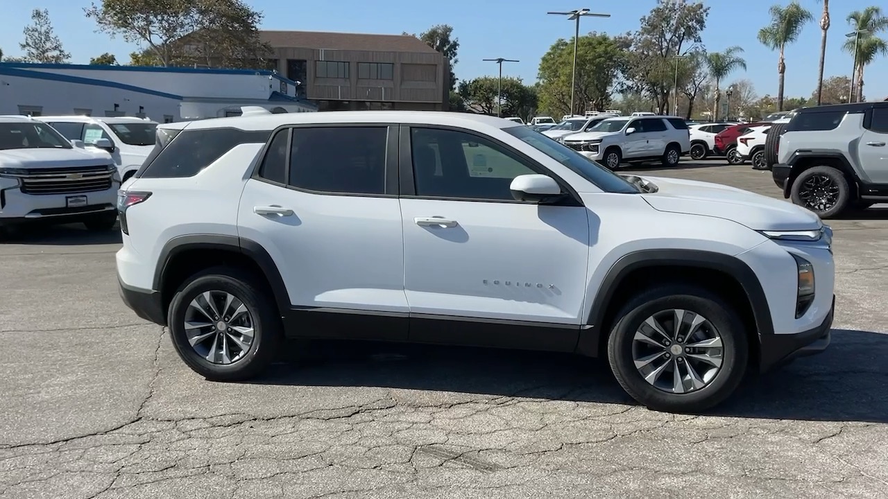 2025 Chevrolet Equinox FWD LT 2