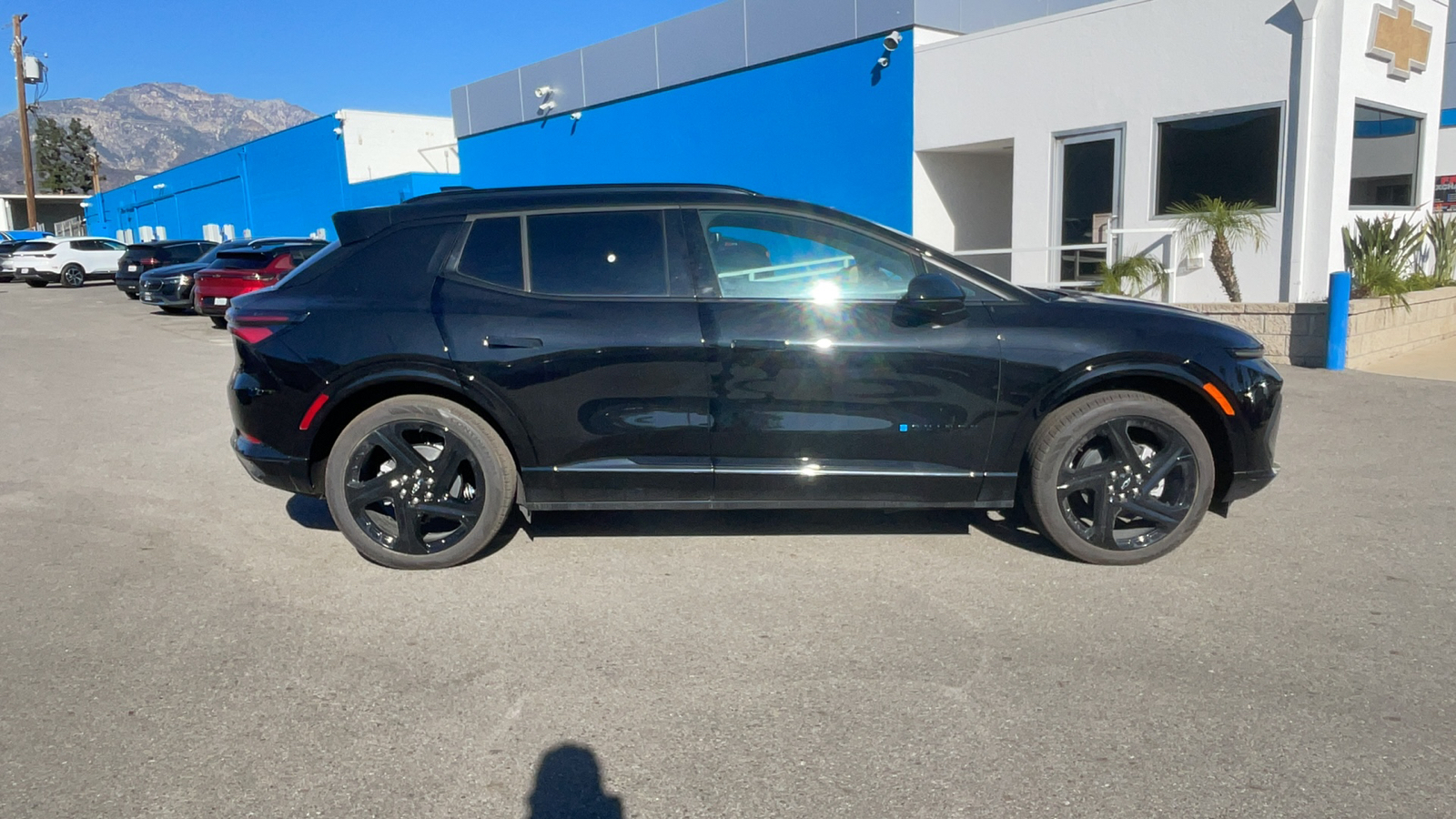 2025 Chevrolet Equinox EV RS 2