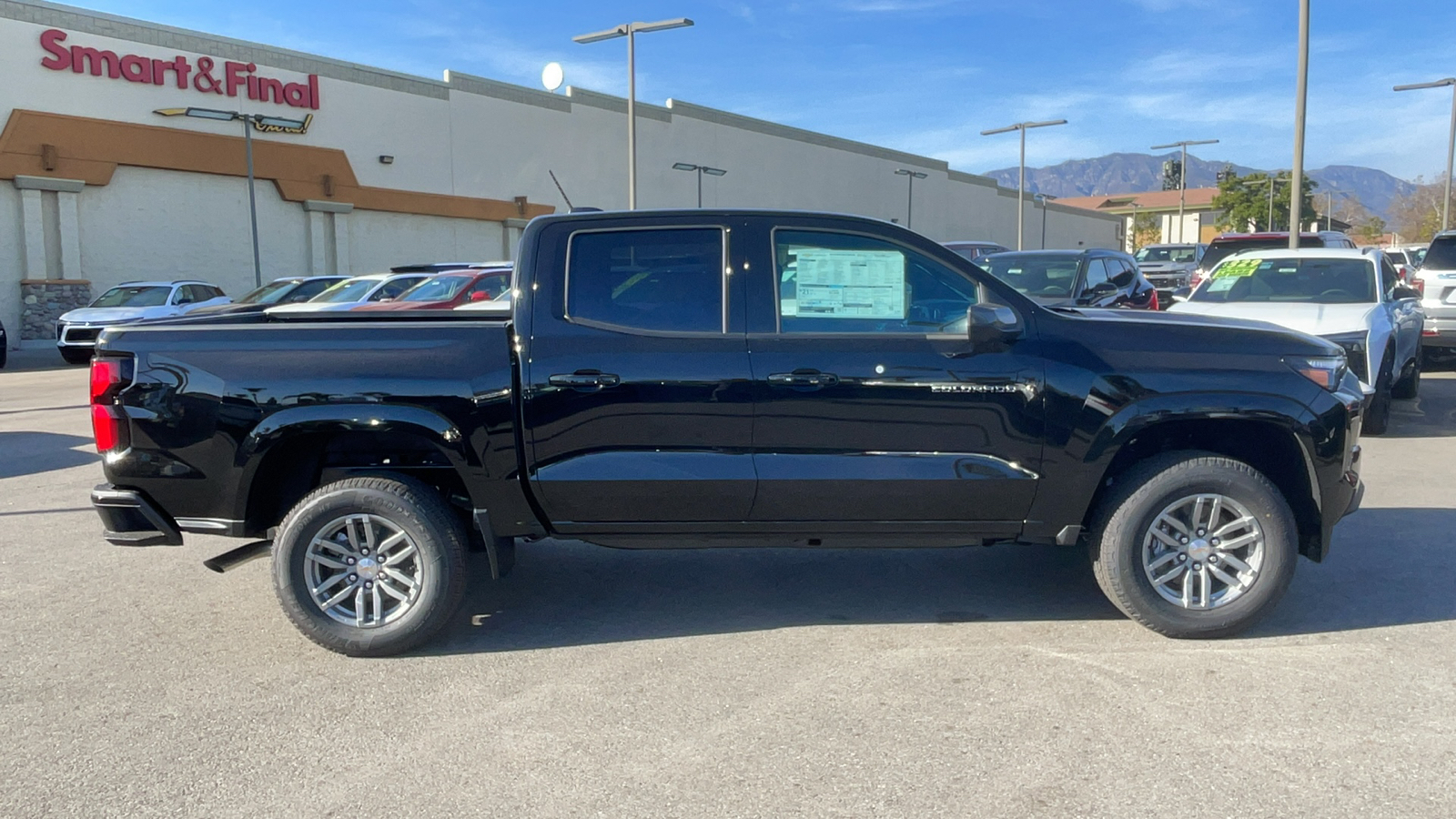 2024 Chevrolet Colorado 2WD LT 2