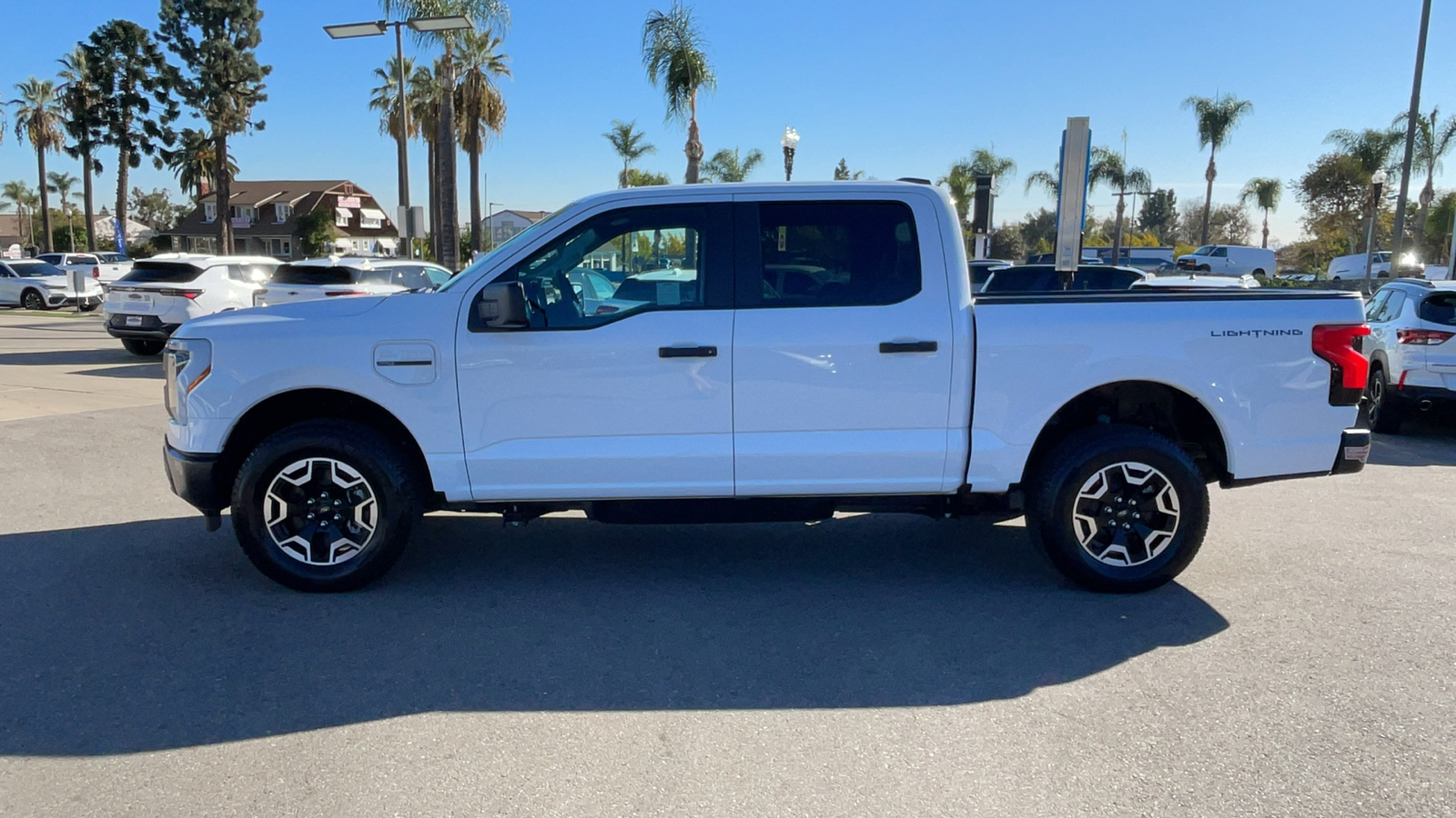 2023 Ford F-150 Lightning Pro 6