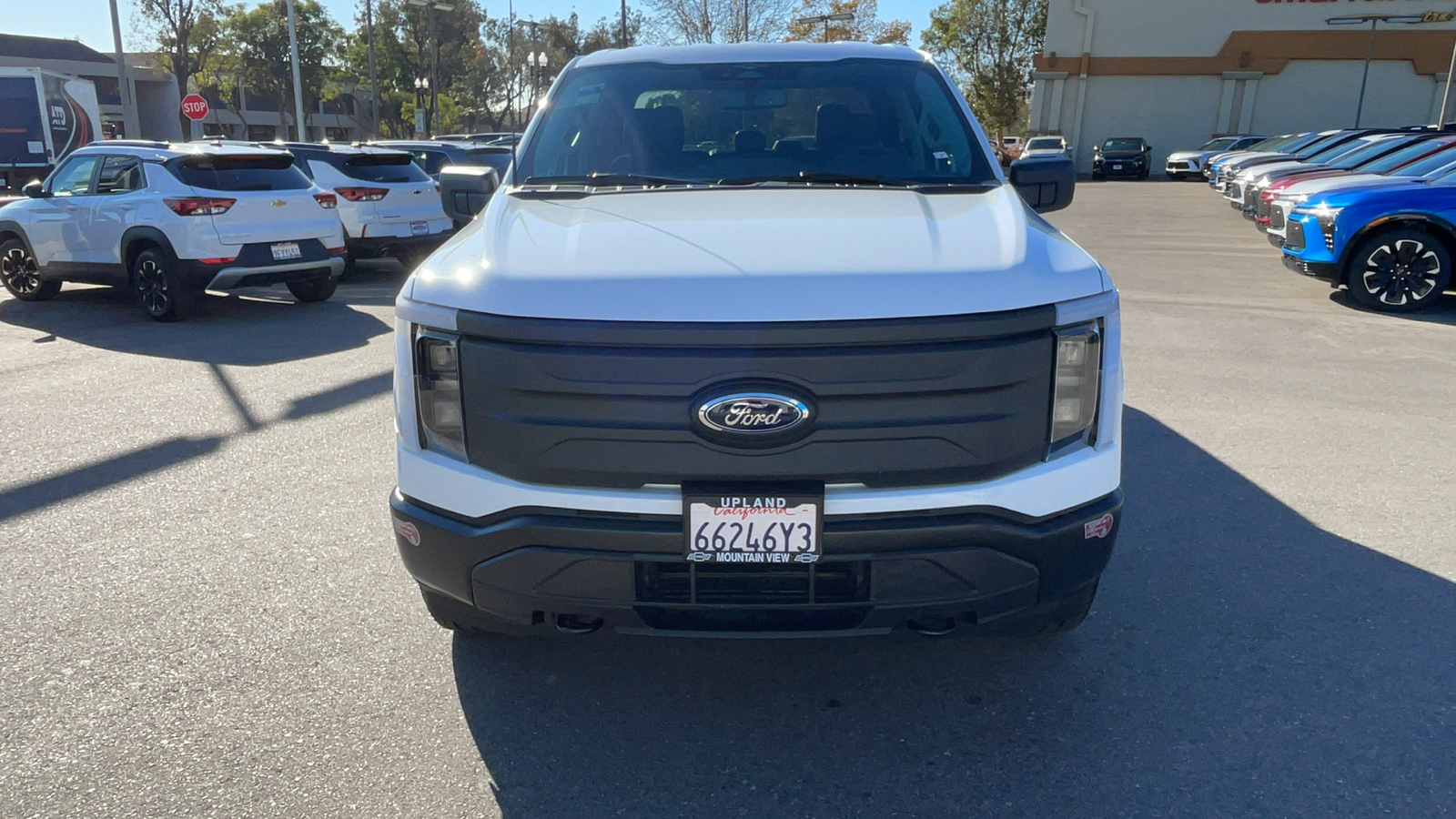 2023 Ford F-150 Lightning Pro 8