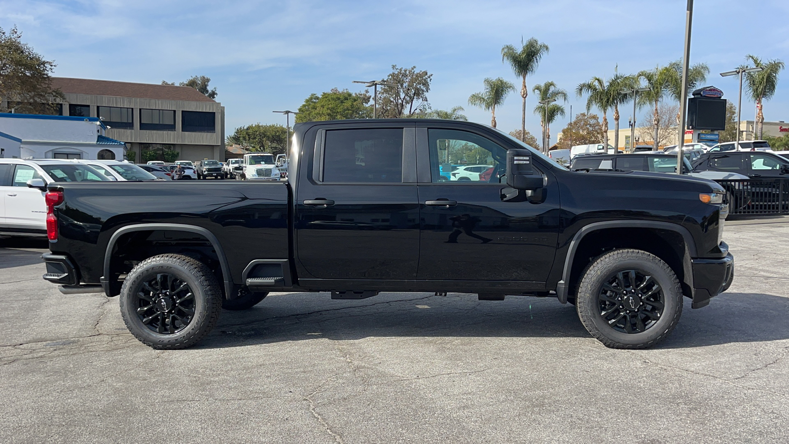 2025 Chevrolet Silverado 2500HD Custom 2