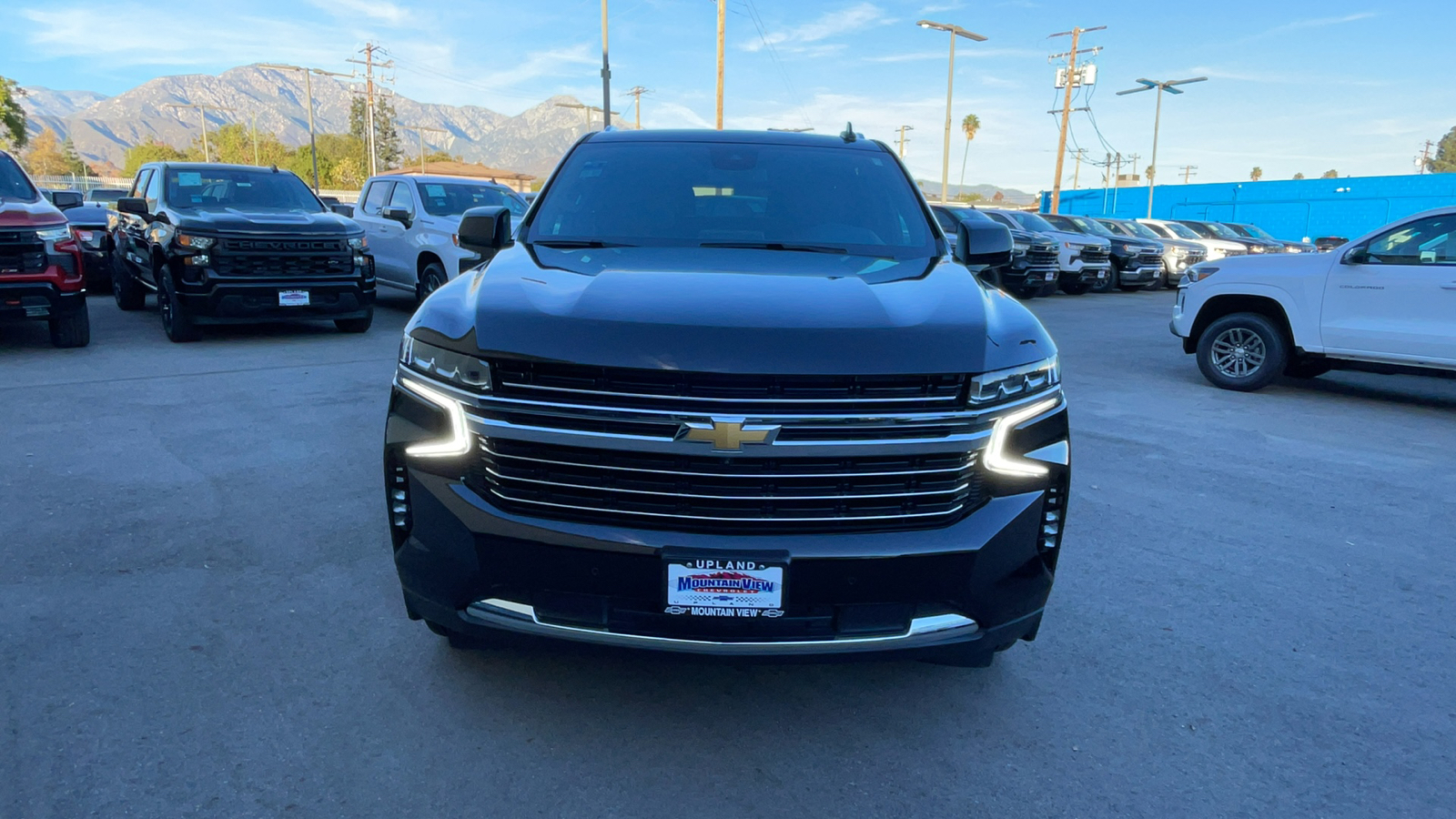 2023 Chevrolet Suburban LT 8