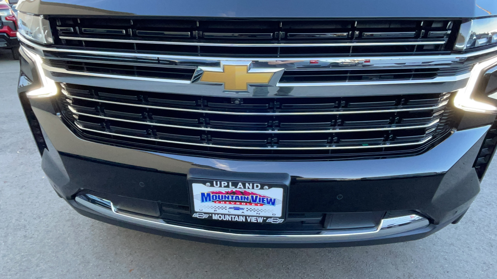 2023 Chevrolet Suburban LT 9