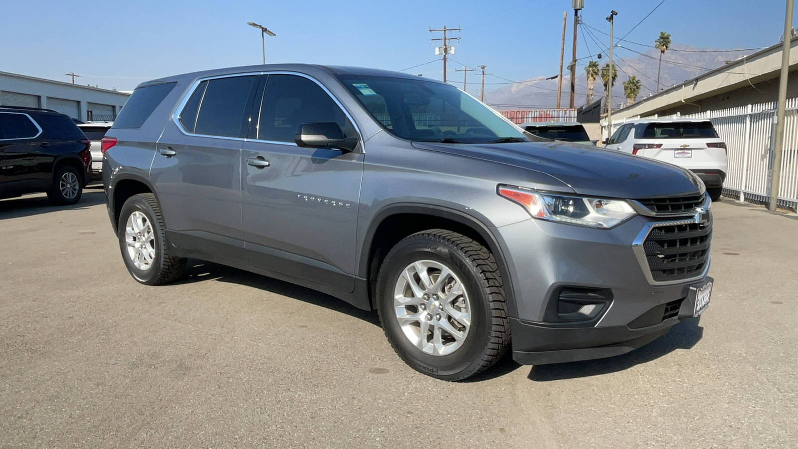 2021 Chevrolet Traverse LS 1