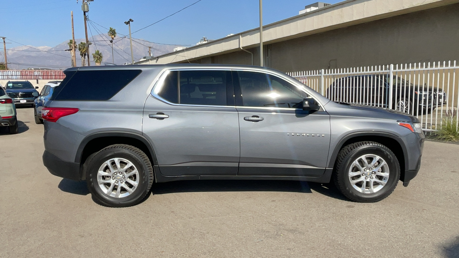 2021 Chevrolet Traverse LS 2