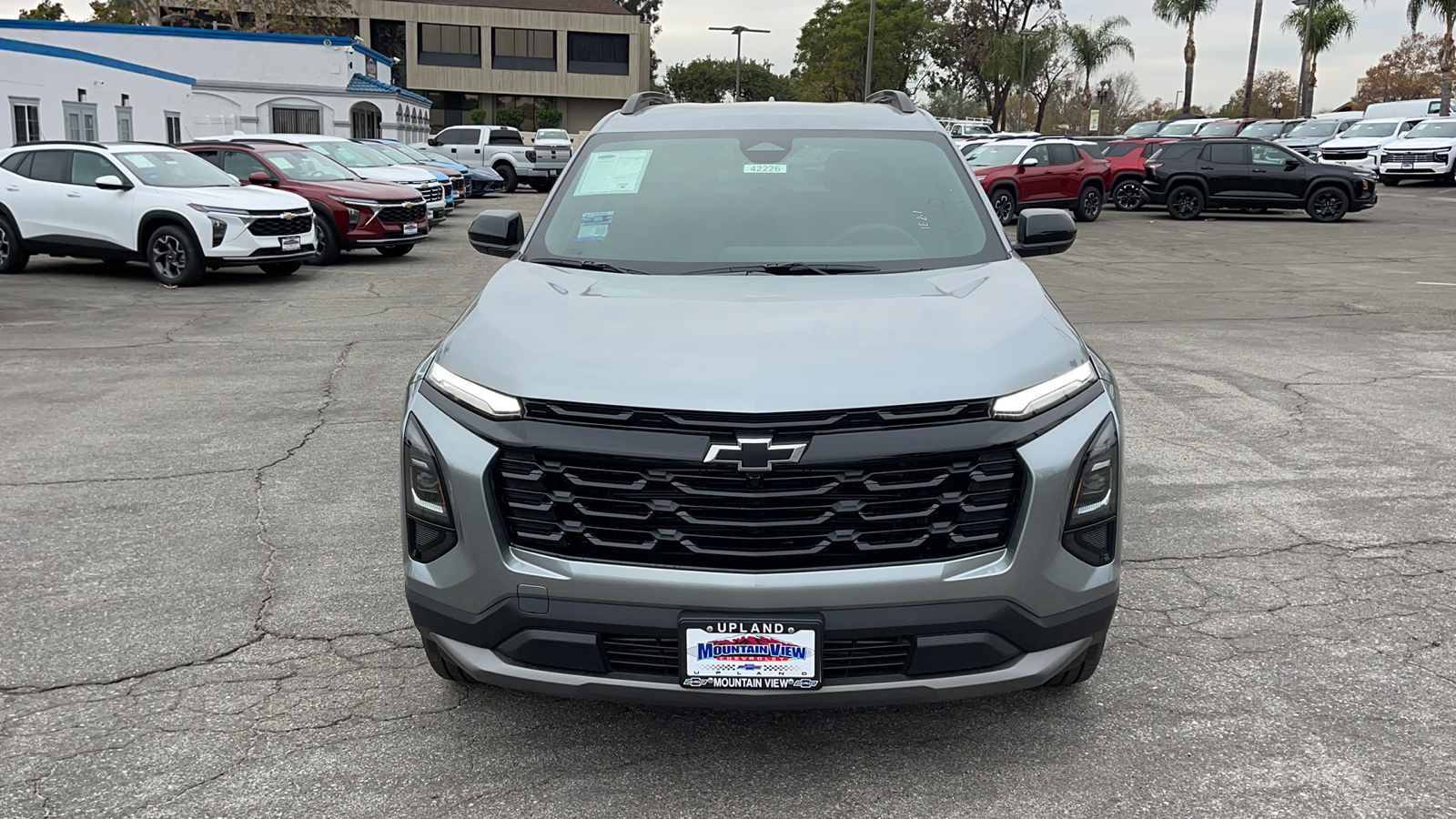 2025 Chevrolet Equinox FWD LT 8