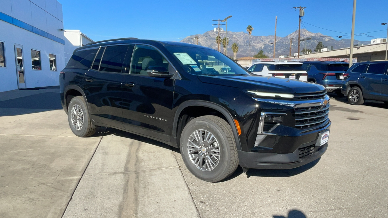 2025 Chevrolet Traverse FWD LT 1