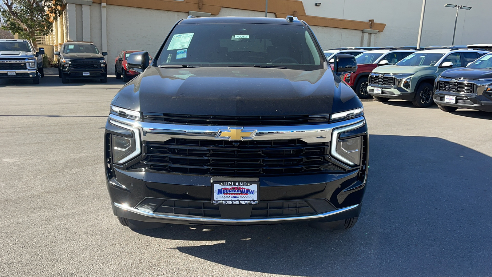 2025 Chevrolet Tahoe LS 8