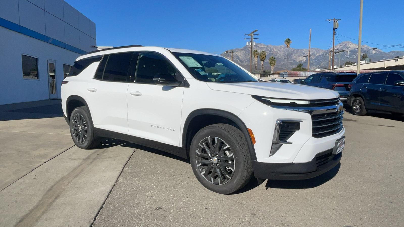 2025 Chevrolet Traverse FWD LT 1