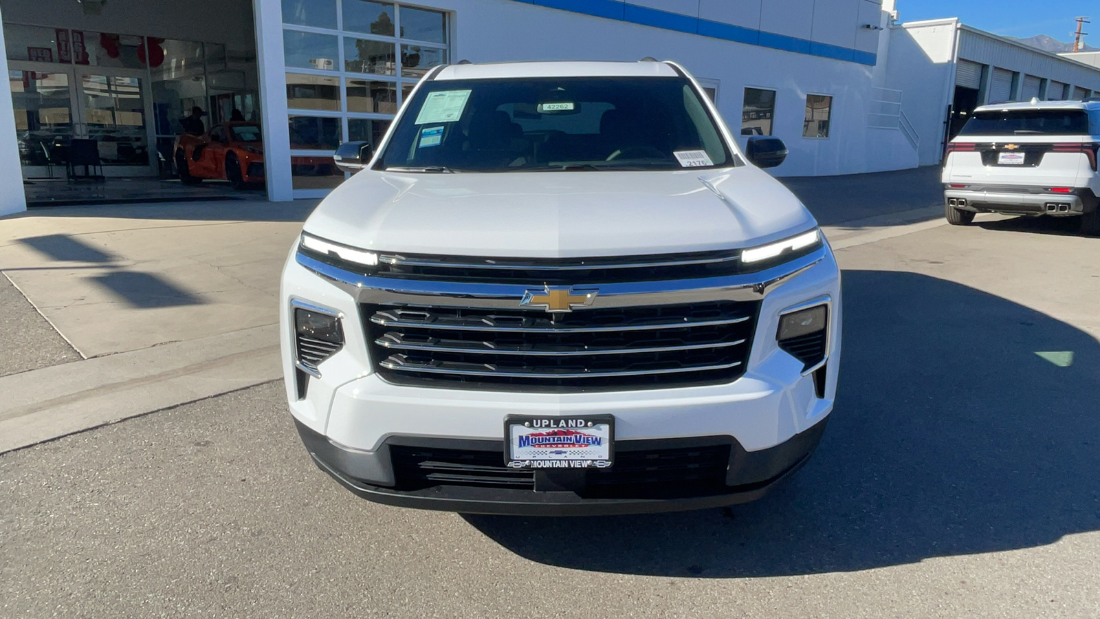 2025 Chevrolet Traverse FWD LT 8