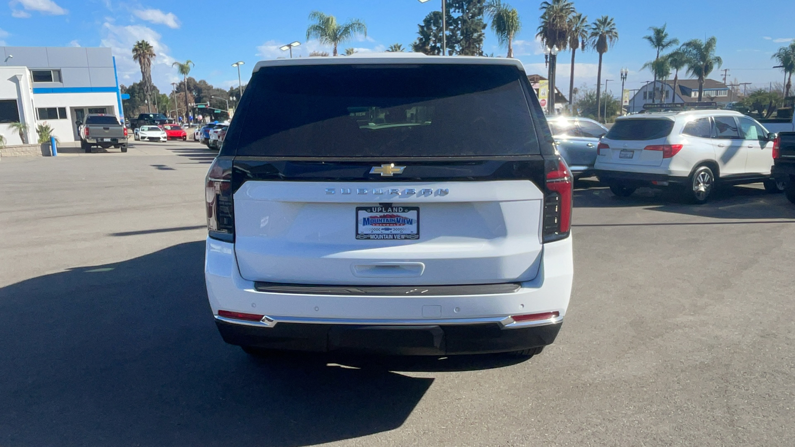 2025 Chevrolet Suburban LS 4