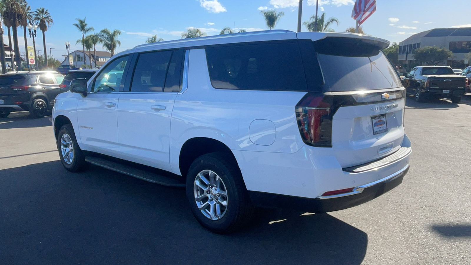 2025 Chevrolet Suburban LS 5