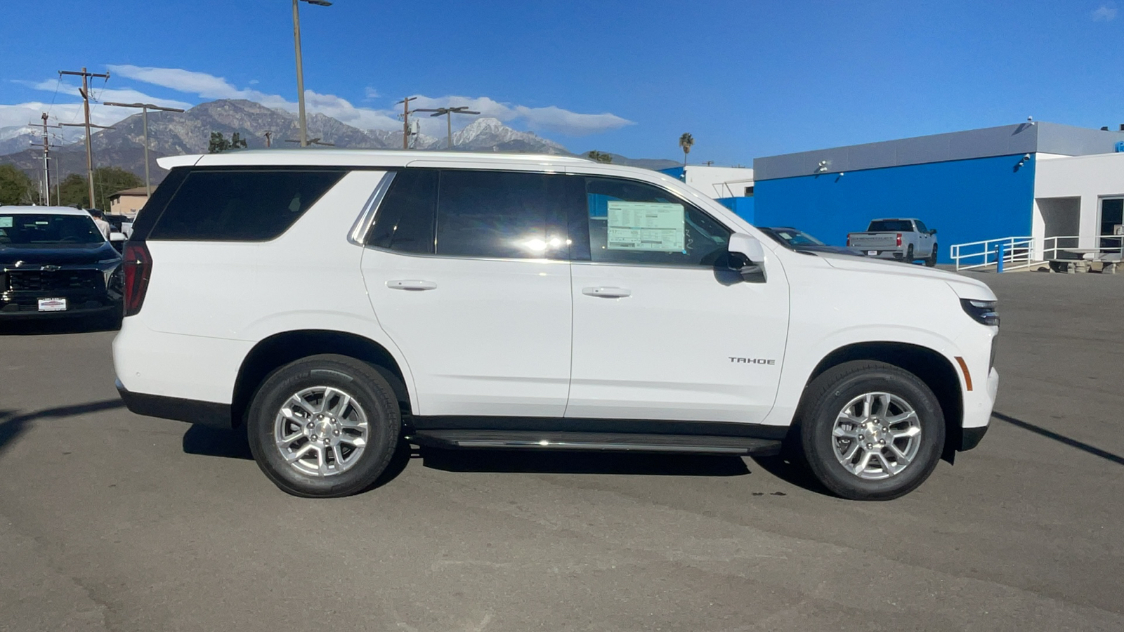 2025 Chevrolet Tahoe LS 2