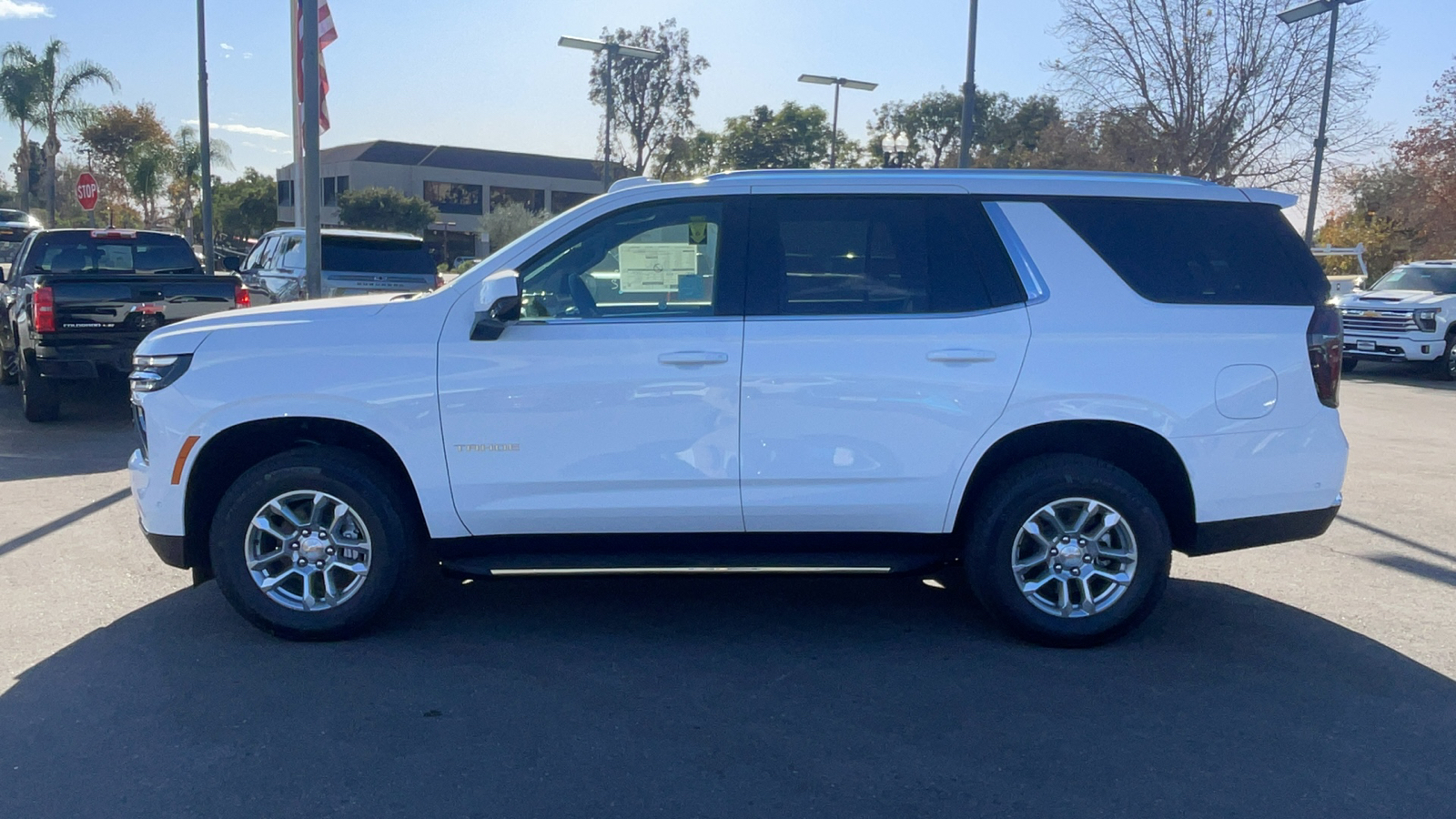 2025 Chevrolet Tahoe LS 6