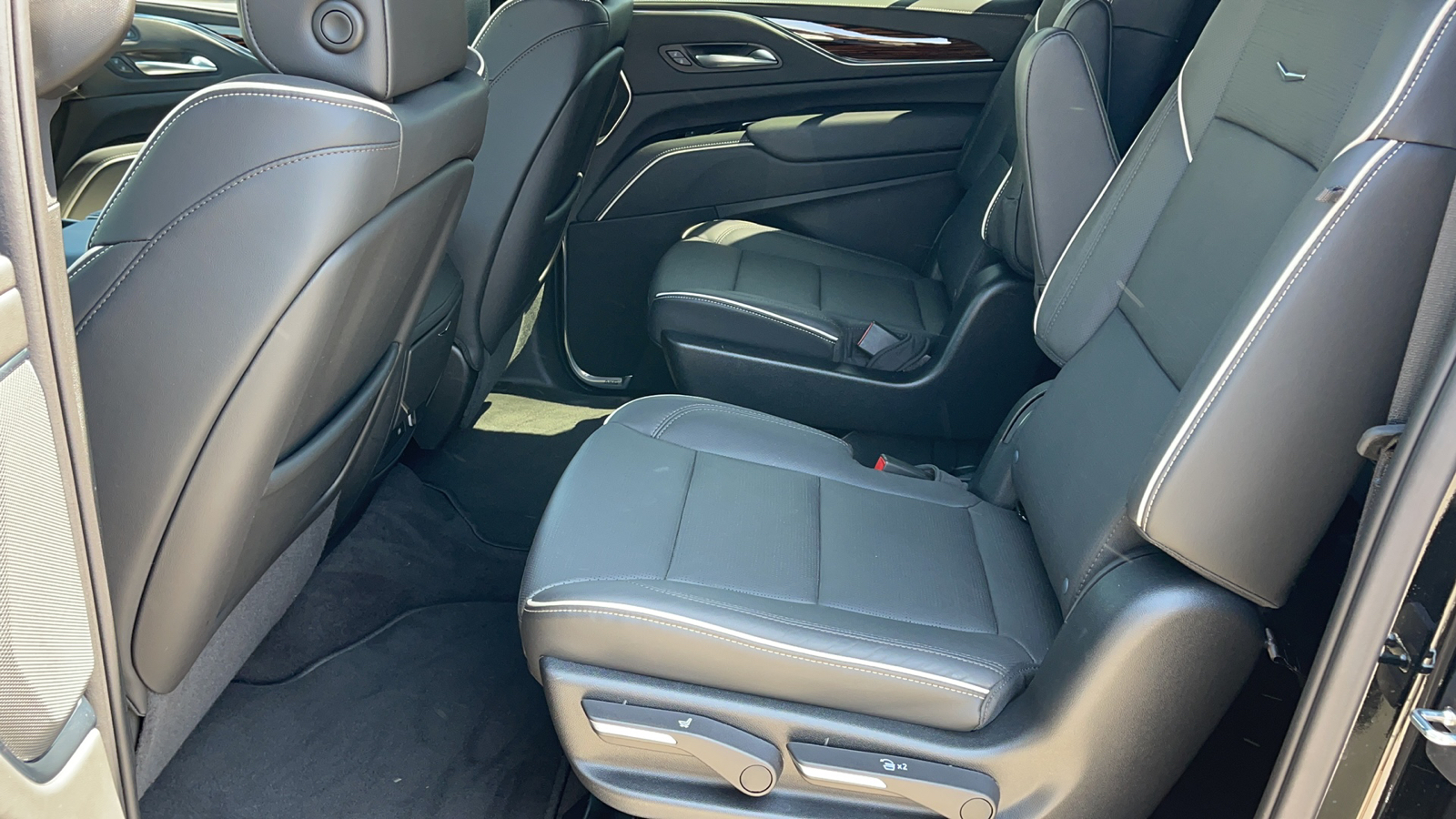 2023 Cadillac Escalade ESV RWD Premium Luxury 12