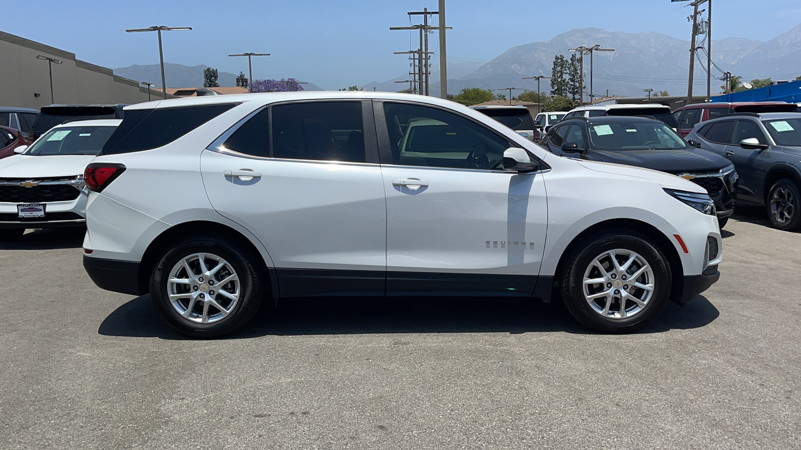 2022 Chevrolet Equinox LT 2