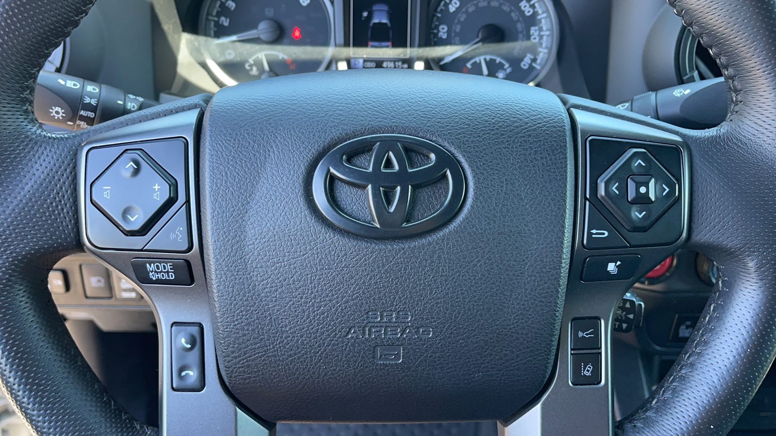 2021 Toyota Tacoma 4WD TRD Off Road 25