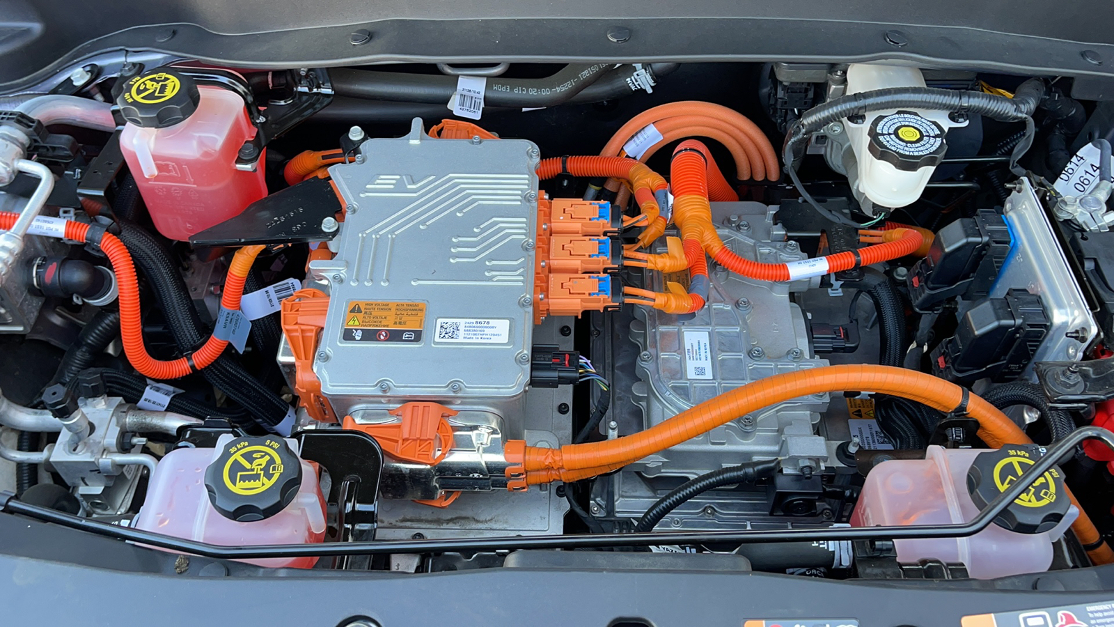 2022 Chevrolet Bolt EUV LT 34