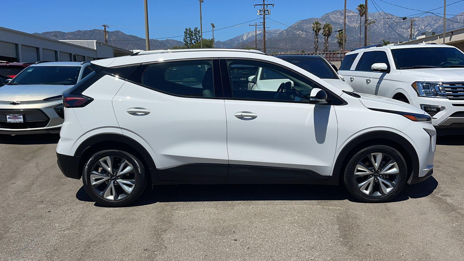 2022 Chevrolet Bolt EUV LT 2