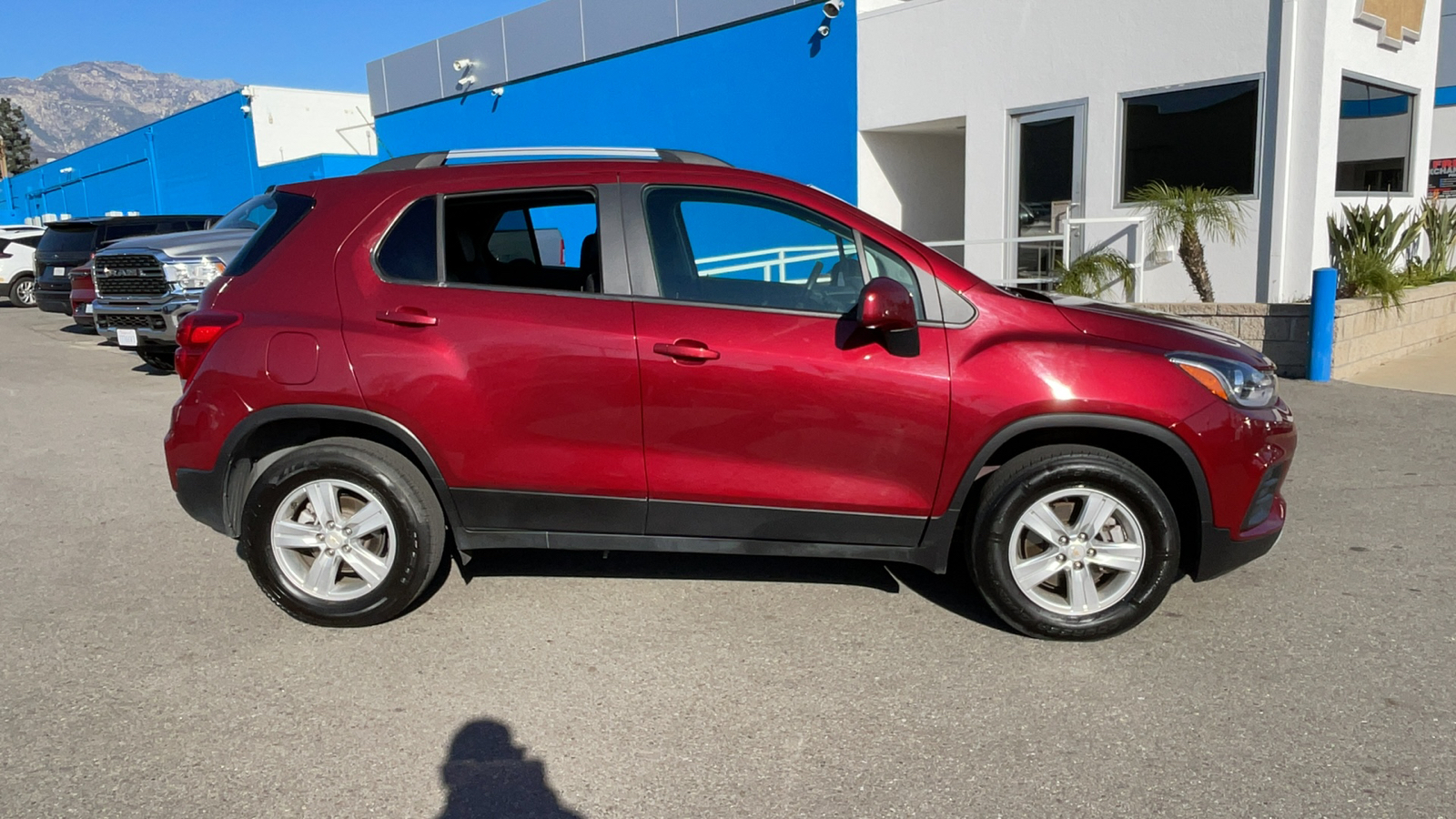 2021 Chevrolet Trax LT 2